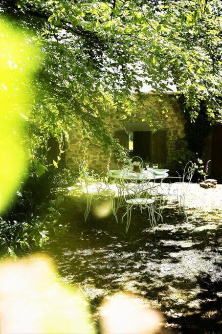 Relax With Art And Nature Mellionnec Bagian luar foto