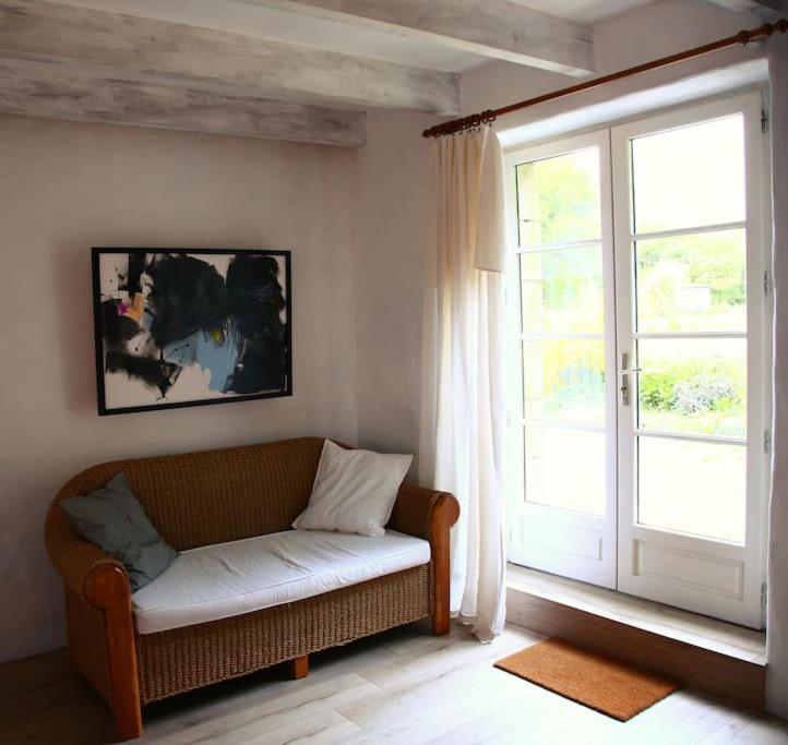Relax With Art And Nature Mellionnec Bagian luar foto