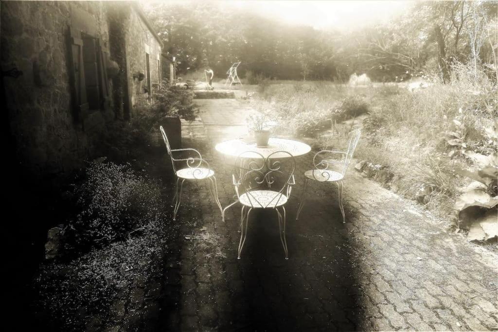 Relax With Art And Nature Mellionnec Bagian luar foto